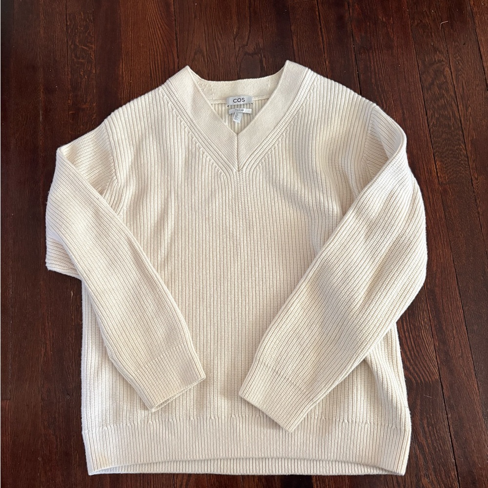 COS Men's V-Neck Sweater in Cream